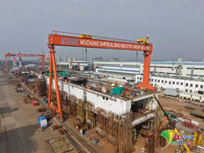 突破0.1毫米精度!百年武船智造革命引领船舶工业新纪元 突破0.1毫米精度!百年武船智造革命引领船舶工业新纪元